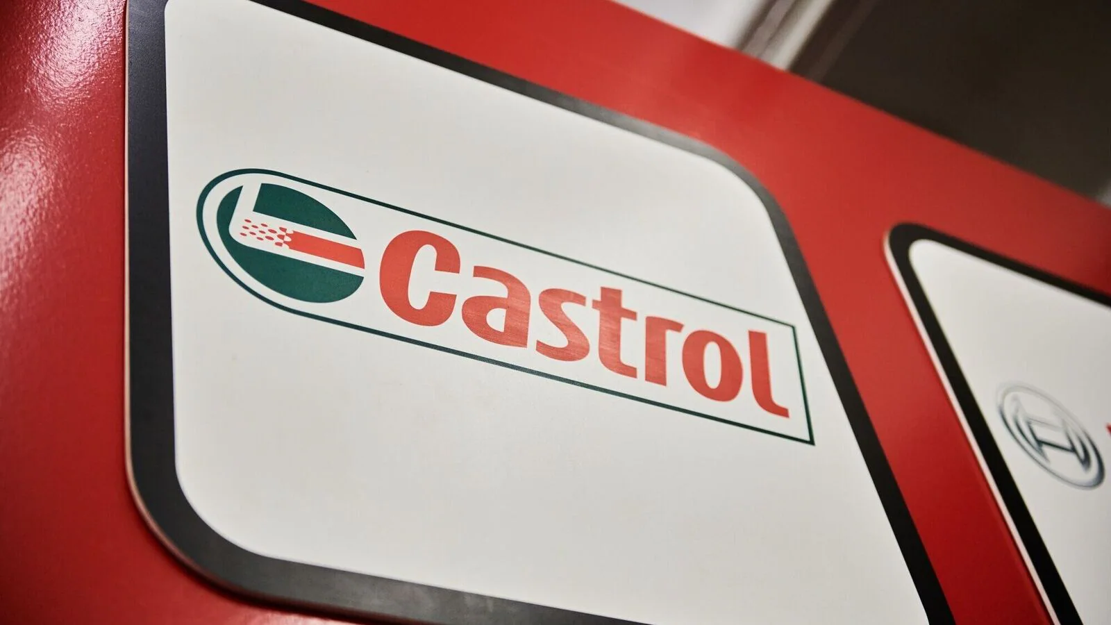 CASTROL